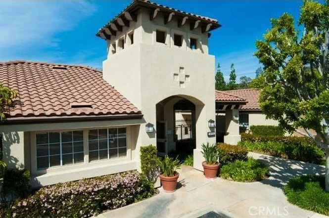 129 N Cross Creek Rd, Orange, CA 92869