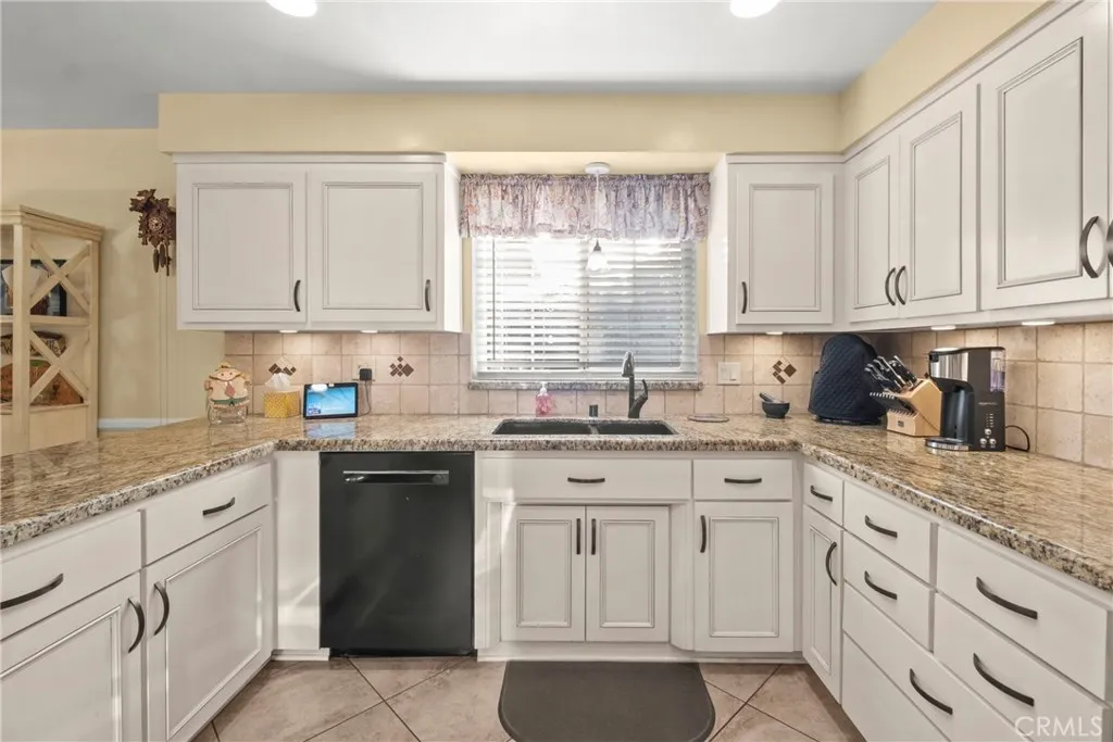 Additional image 33 of 705 Elm St, Tehachapi, CA 93561