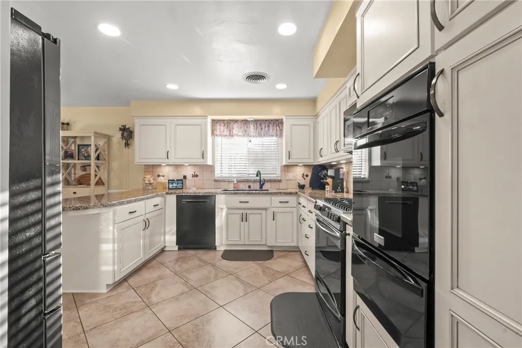 Additional image 32 of 705 Elm St, Tehachapi, CA 93561
