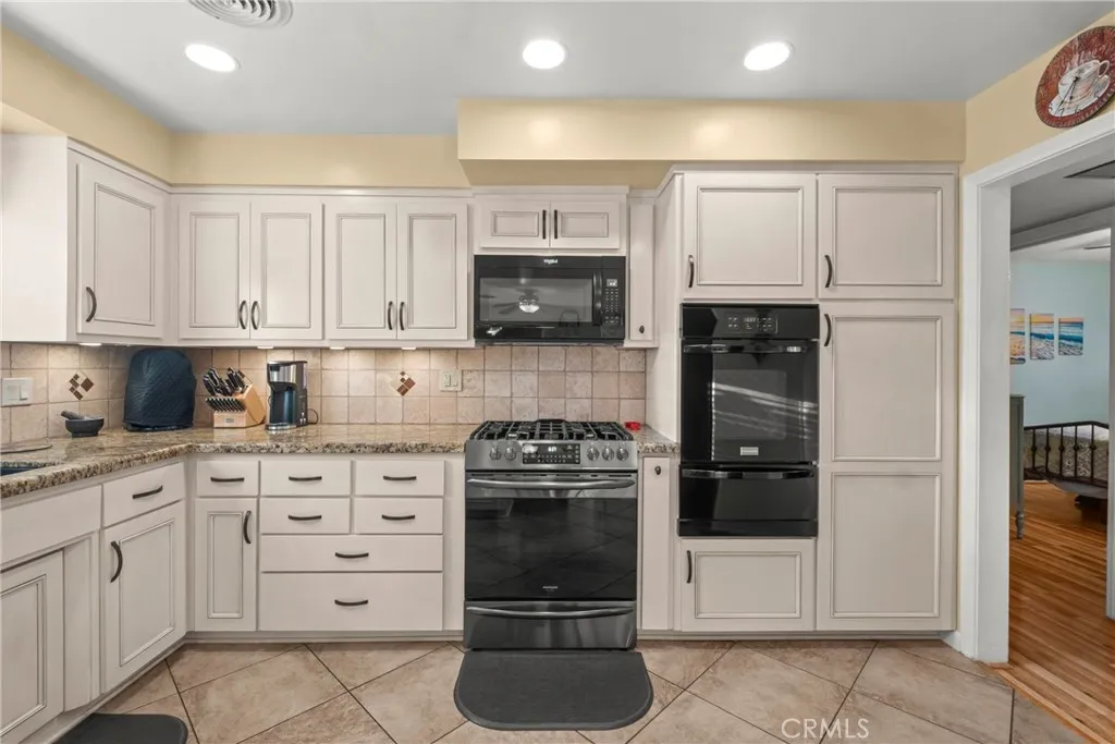 Additional image 8 of 705 Elm St, Tehachapi, CA 93561