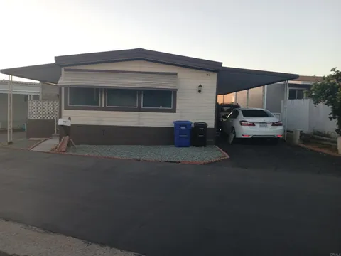 1425 2nd Avenue Unit 185, Chula Vista, CA MLS: PTP2407211