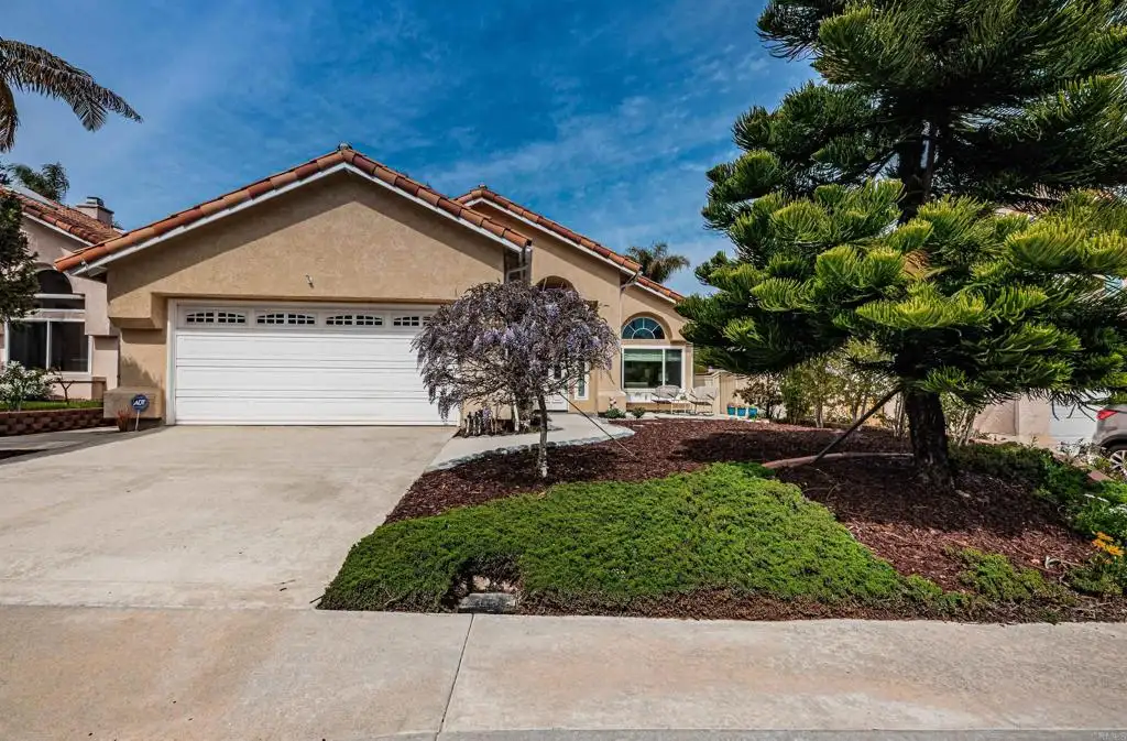 1850 Olympus Loop Drive, Vista, CA 92081