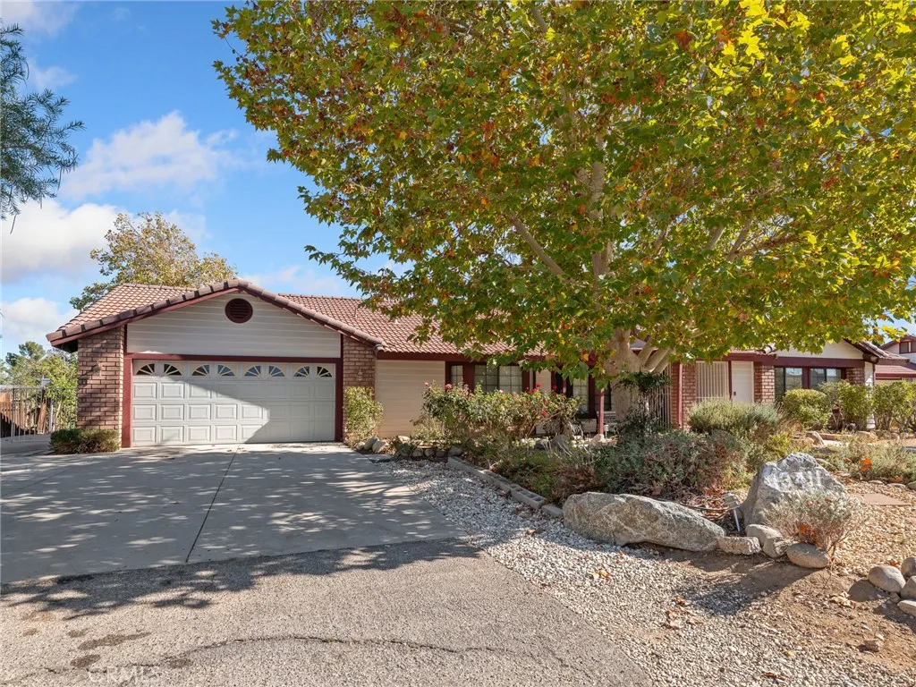 Additional image 4 of 13411 Ivanpah Rd, Apple Valley, CA 92308