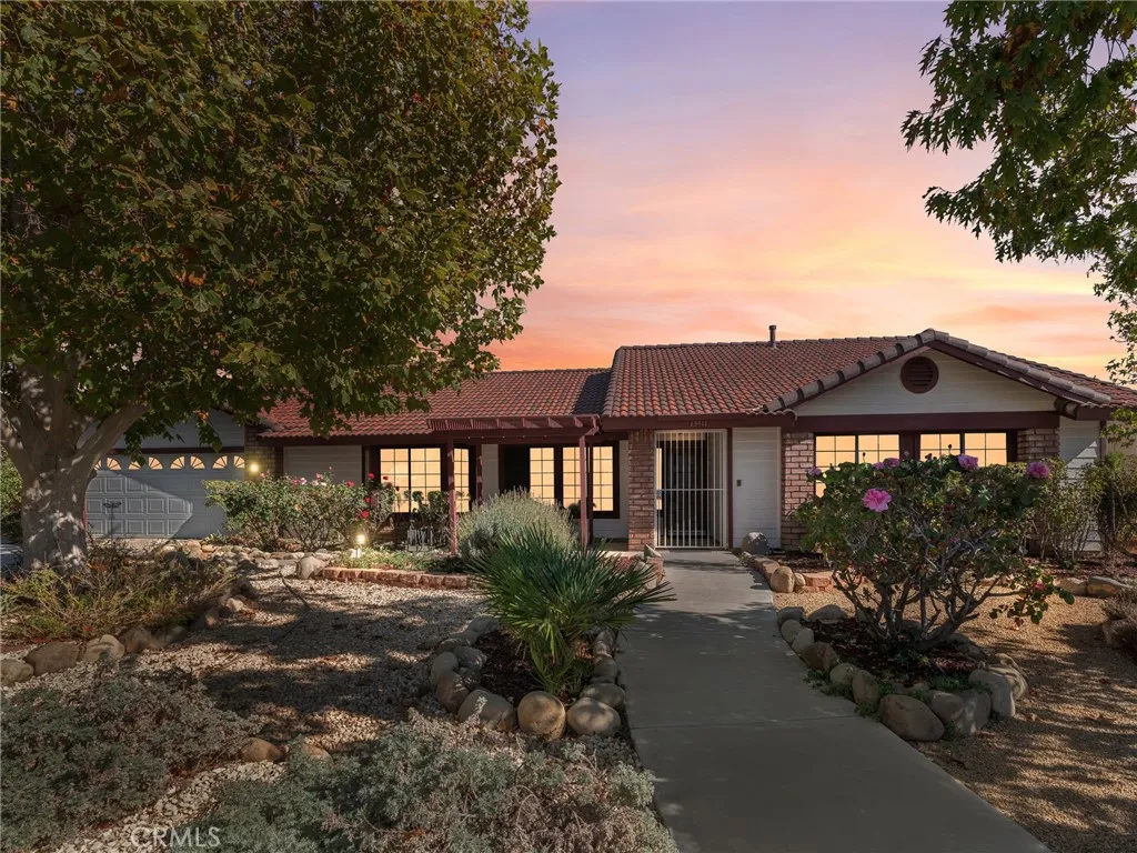 Additional image 2 of 13411 Ivanpah Rd, Apple Valley, CA 92308