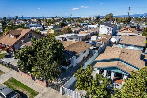 215 E 73rd Street, Los Angeles, CA 90003 - MLS#: IV25048574