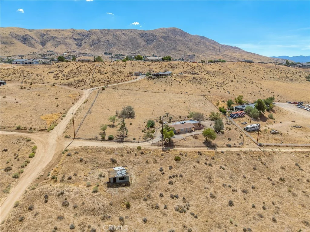 9838 Buena Vista Street, Apple Valley, CA 92308