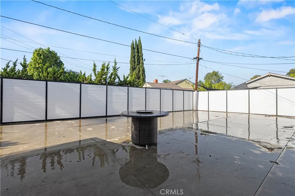 18229 Strathern Street, Reseda, CA 91335