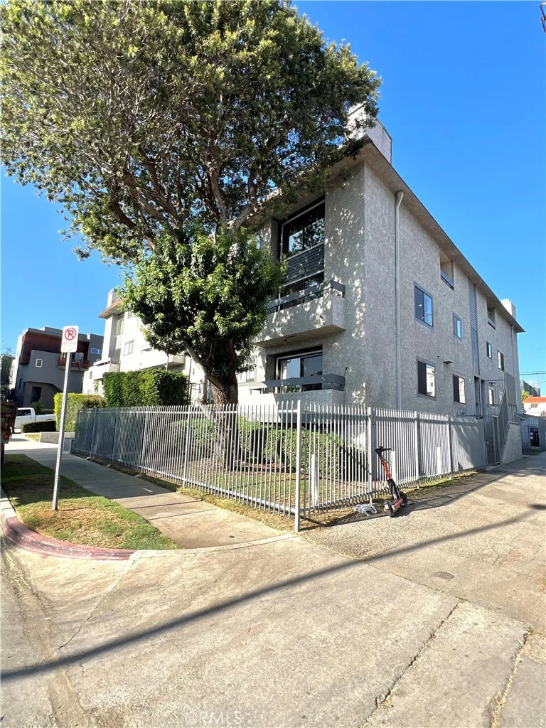 3988 Beethoven Street Unit 7, Los Angeles, CA 90066