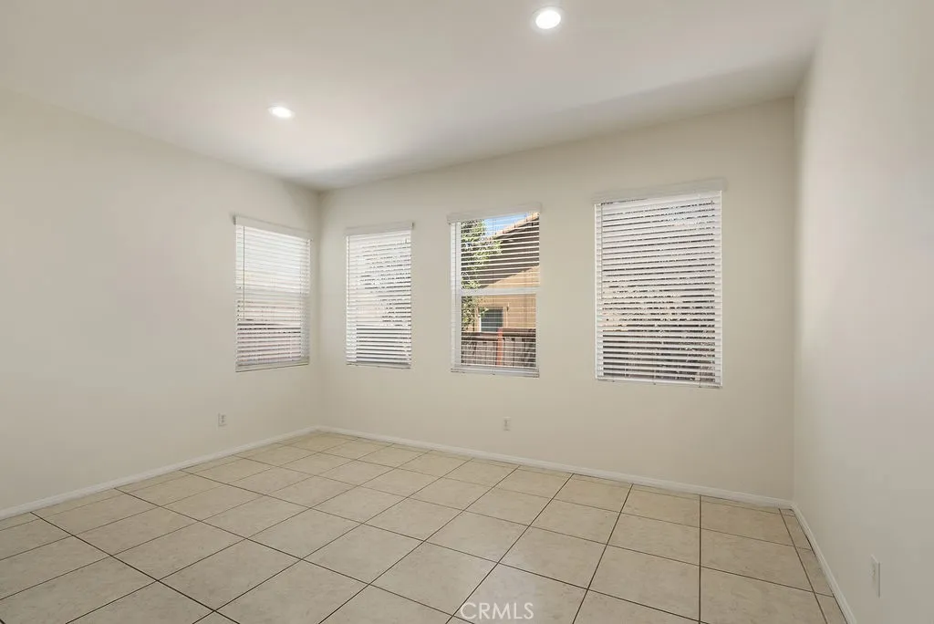 Additional image 107 of 182 Monument Pkwy, Perris, CA 92570