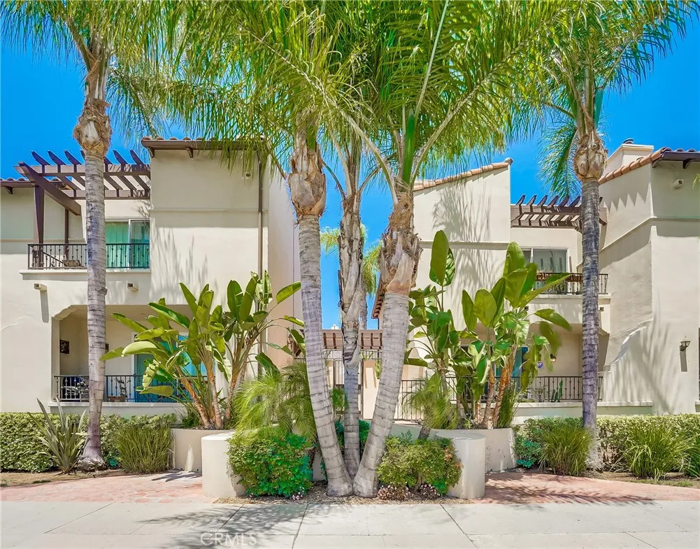 5753 White Oak Avenue Unit 22, Encino, CA 91316
