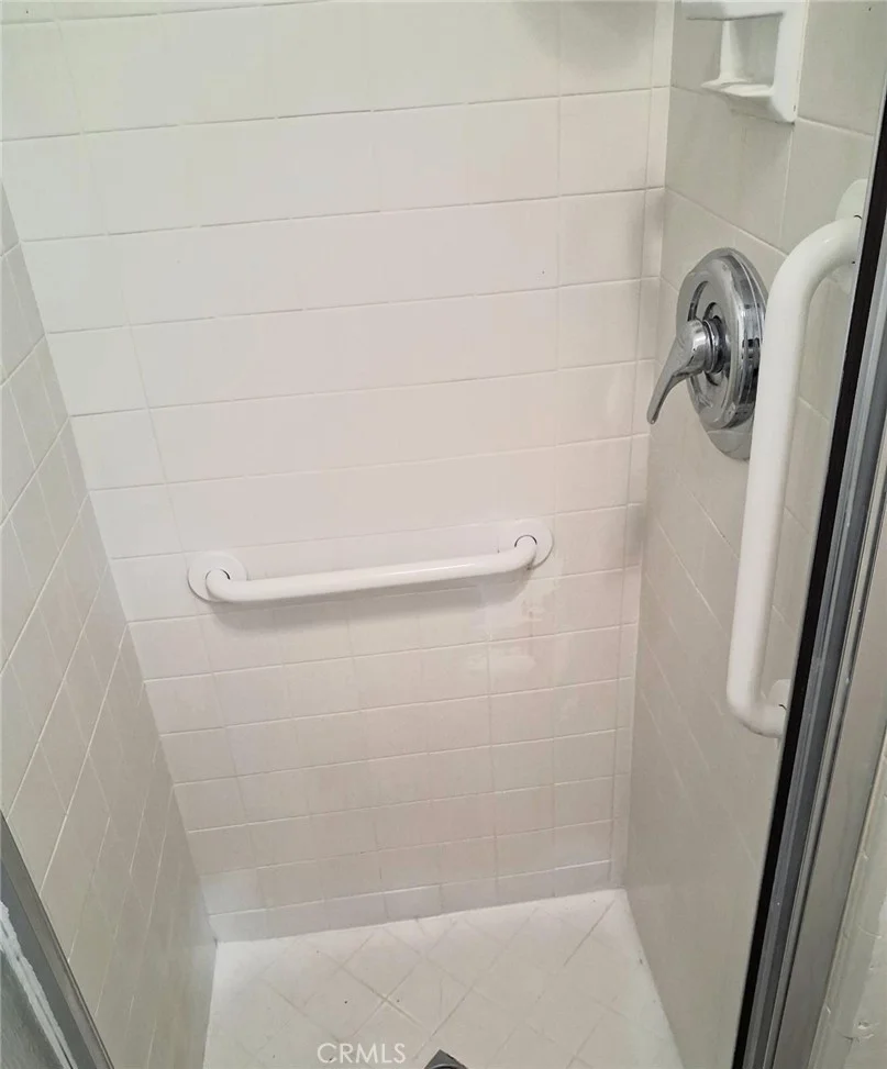 563 E Hazel St Unit 2, Inglewood, CA 90302