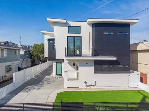 2319 Huntington Lane Unit A, Redondo Beach, CA 90278 - MLS#: SB25033115