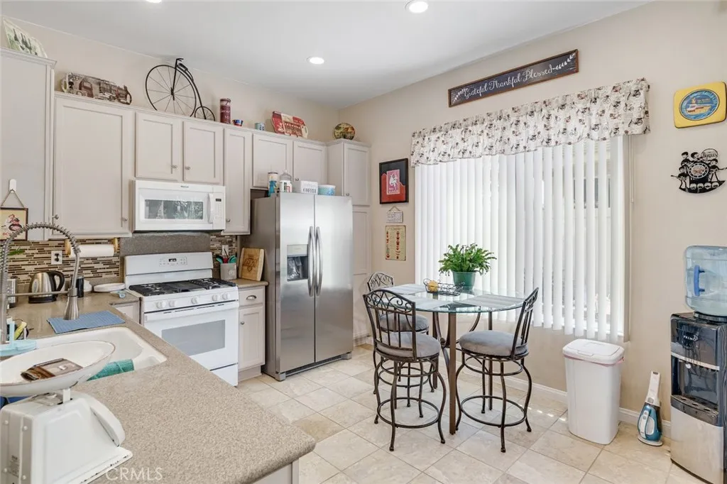 Additional image 49 of 19493 Tor Hill Ln, Apple Valley, CA 92308