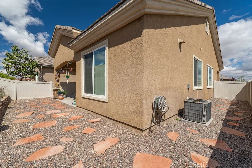 Additional image 24 of 19493 Tor Hill Ln, Apple Valley, CA 92308