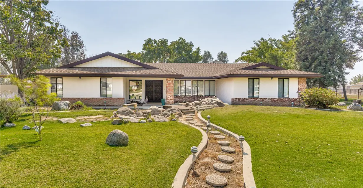 16149 Becky Avenue, Bakersfield, CA 93314