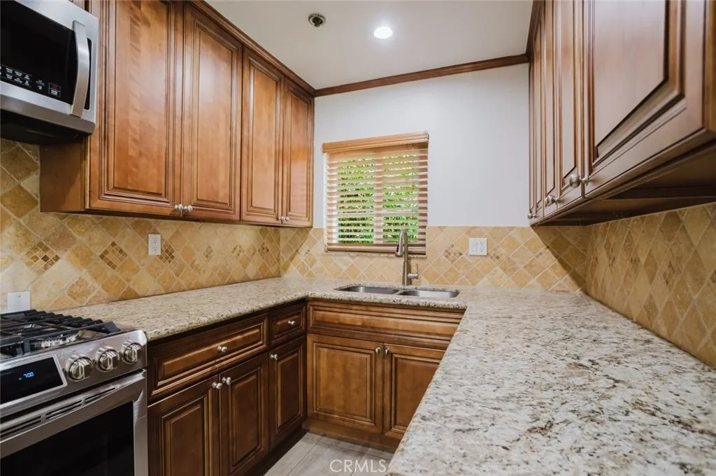 Additional image 58 of 7319 Hazeltine Avenue Unit 4, Van Nuys, CA 91405