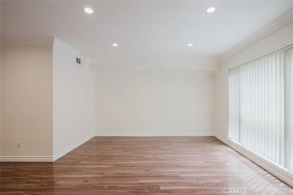 Additional image 52 of 7319 Hazeltine Avenue Unit 4, Van Nuys, CA 91405