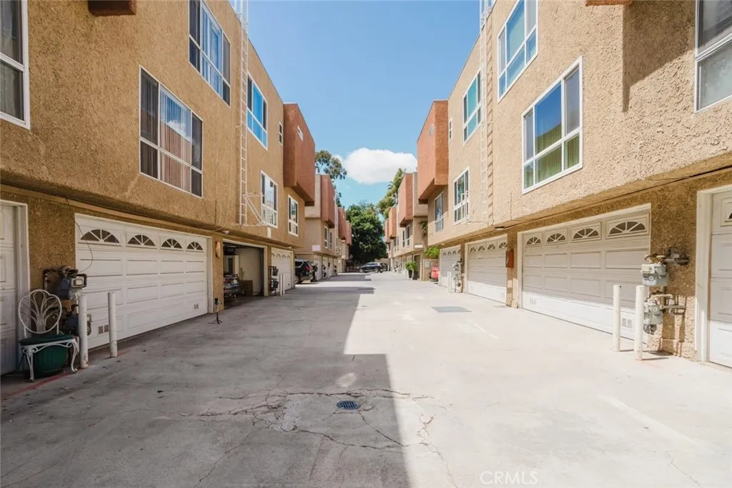 Additional image 4 of 7319 Hazeltine Avenue Unit 4, Van Nuys, CA 91405