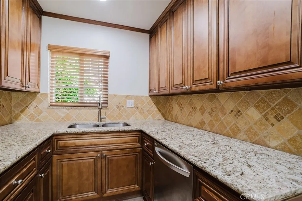 Additional image 59 of 7319 Hazeltine Avenue Unit 4, Van Nuys, CA 91405