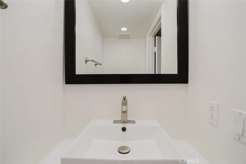 Additional image 61 of 7319 Hazeltine Avenue Unit 4, Van Nuys, CA 91405