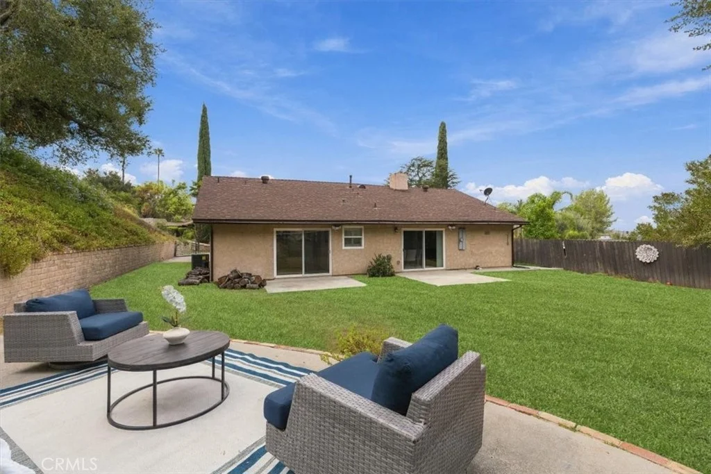 2339 Club Vista Dr, Glendora, CA 91741