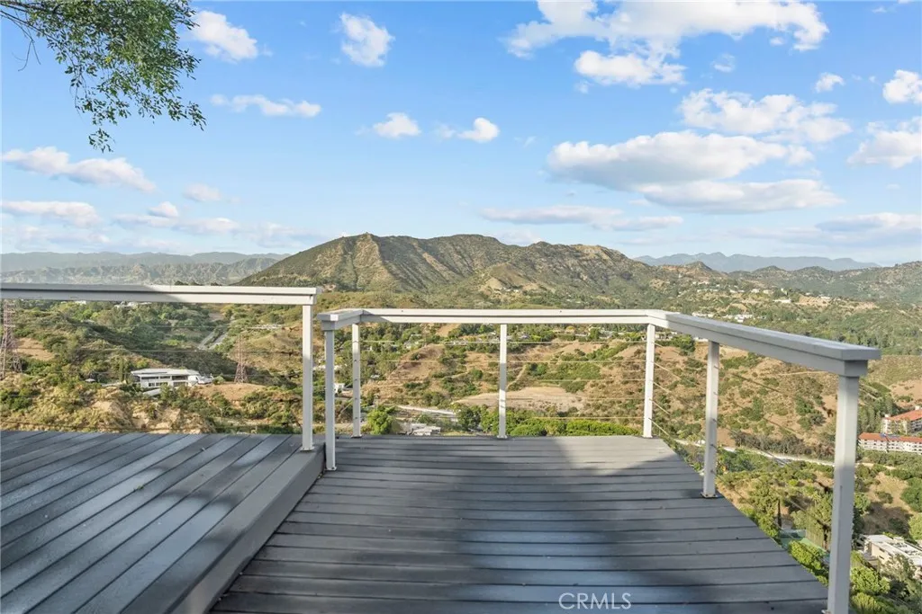 Additional image 67 of 7027 Macapa Dr, Los Angeles, CA 90068