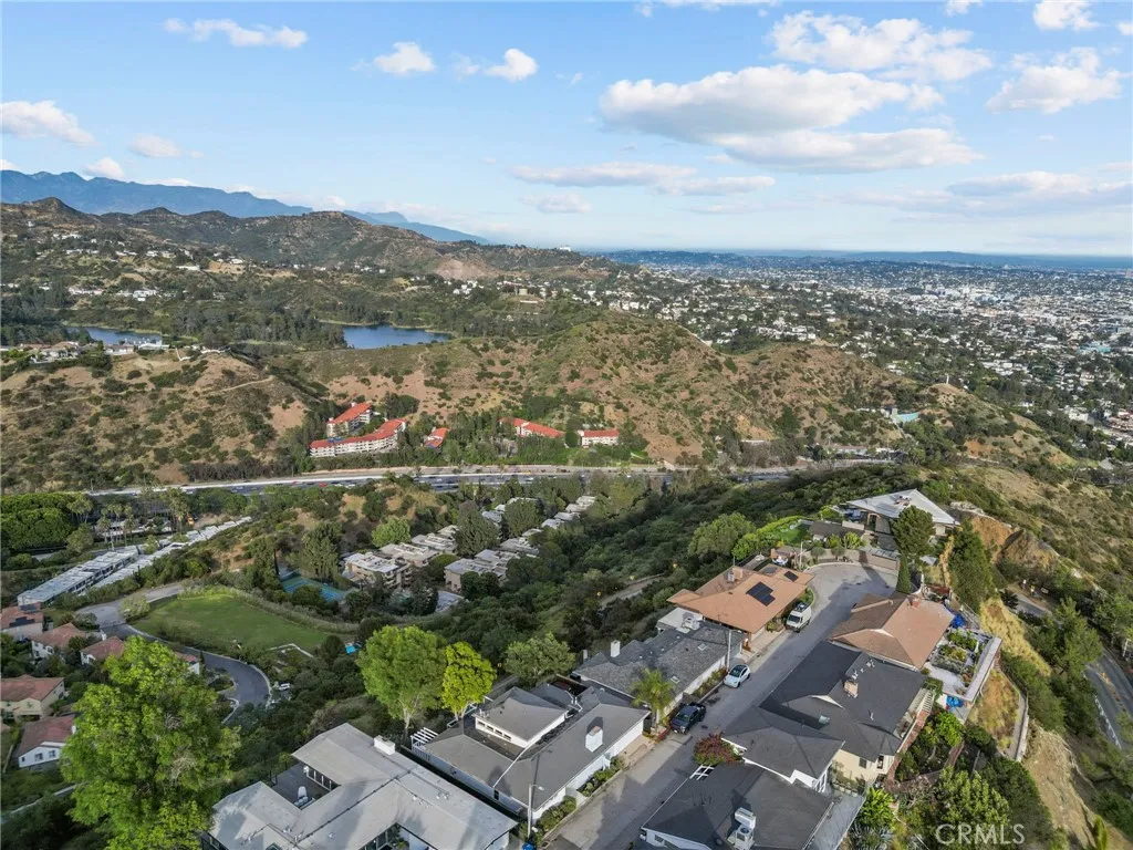 Additional image 60 of 7027 Macapa Dr, Los Angeles, CA 90068