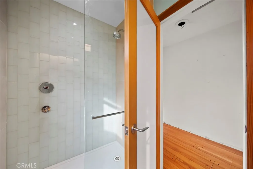 Additional image 105 of 7027 Macapa Dr, Los Angeles, CA 90068