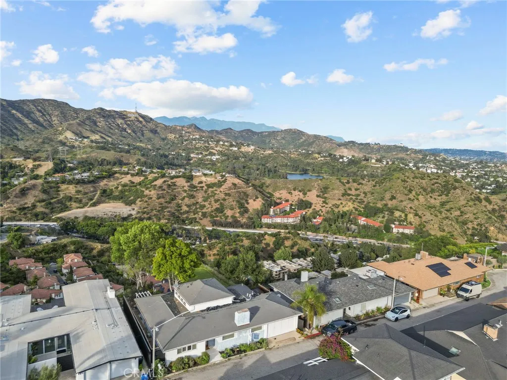 Additional image 59 of 7027 Macapa Dr, Los Angeles, CA 90068