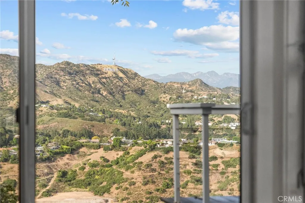 Additional image 68 of 7027 Macapa Dr, Los Angeles, CA 90068