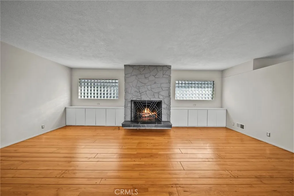 Additional image 79 of 7027 Macapa Dr, Los Angeles, CA 90068
