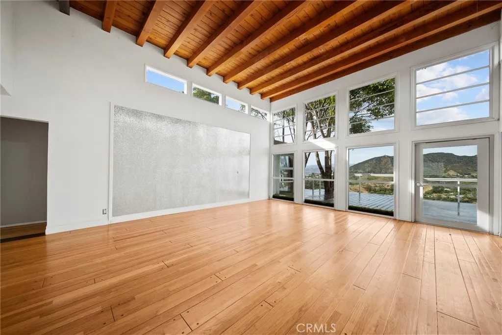 Additional image 75 of 7027 Macapa Dr, Los Angeles, CA 90068