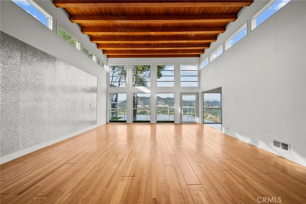 Additional image 72 of 7027 Macapa Dr, Los Angeles, CA 90068