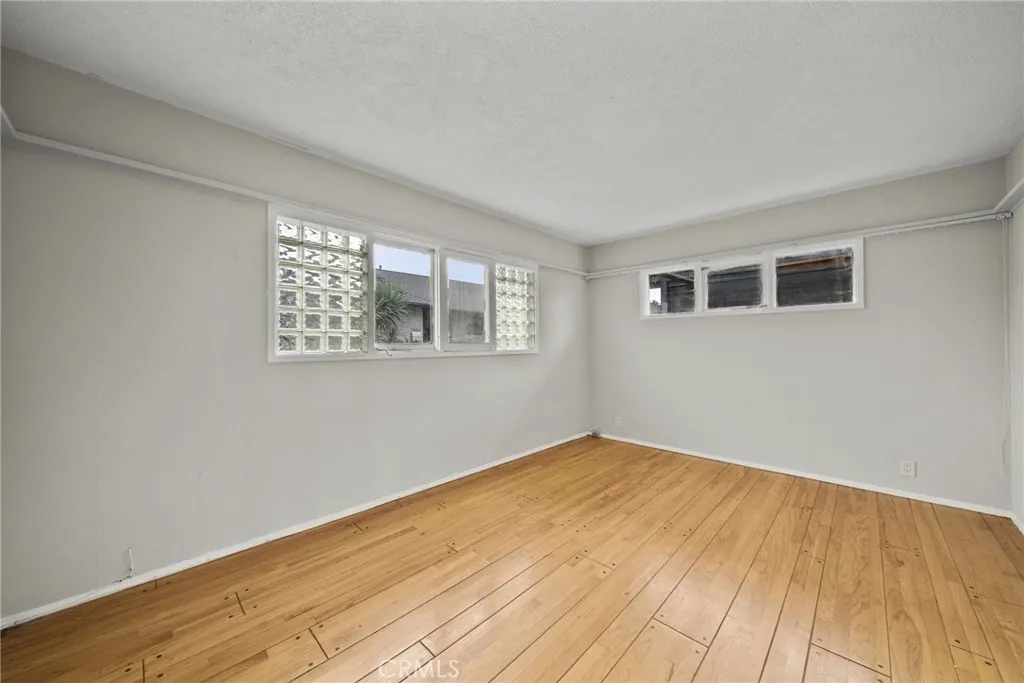 Additional image 101 of 7027 Macapa Dr, Los Angeles, CA 90068