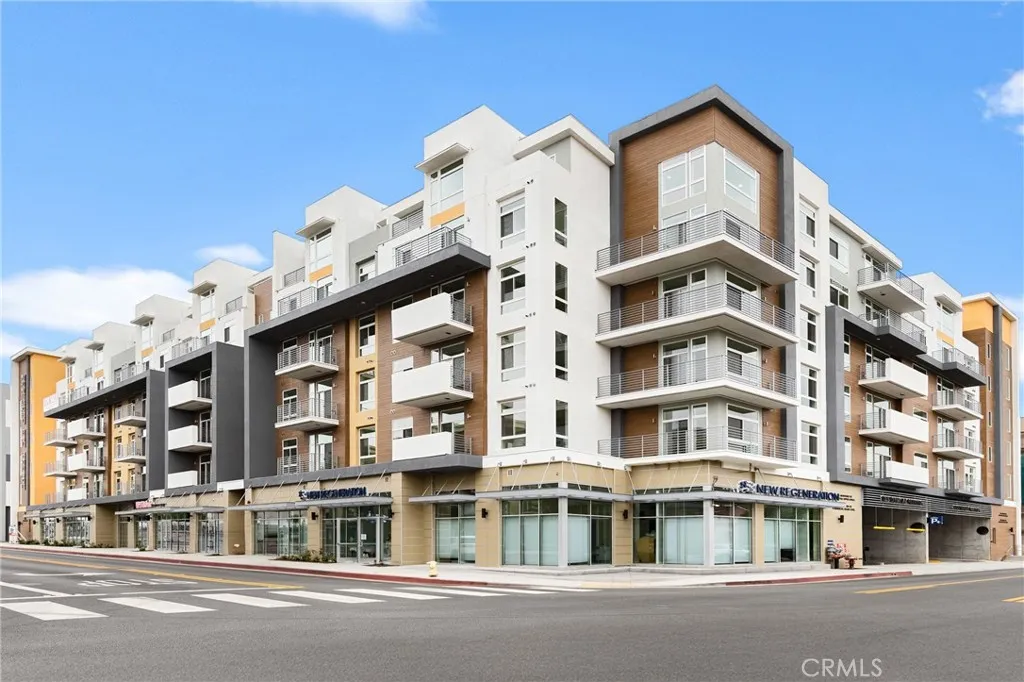 Additional image 85 of 168 S Monterey Street Unit 205, Alhambra, CA 91801