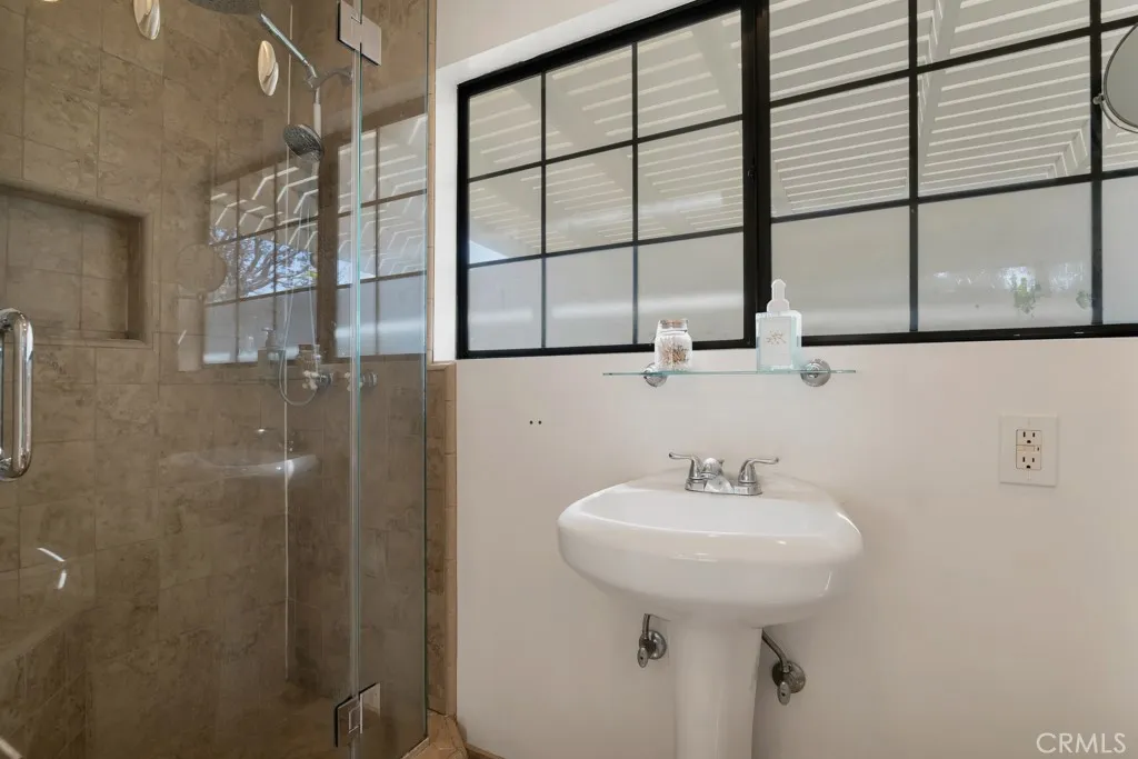 Additional image 74 of 725 Tufts Avenue, Burbank, CA 91504