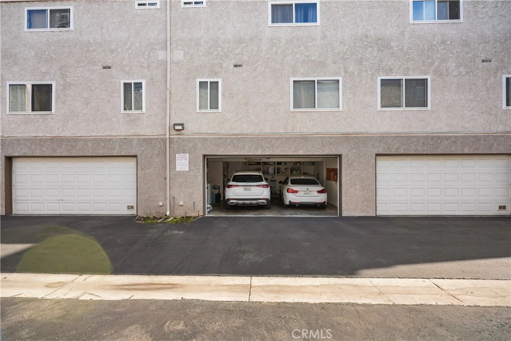 18333 Hatteras St Unit 6, Tarzana, CA 91356
