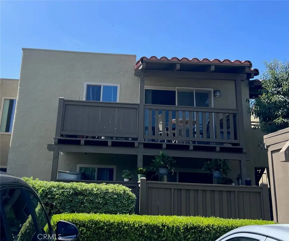 1345 Cabrillo Park Drive W Unit R14, Santa Ana, CA 92701