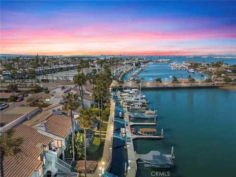 6 Kingston Court E, Coronado, CA MLS: SW24226003