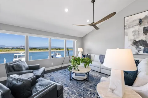 6 Kingston Court E, Coronado, CA MLS: SW24226003