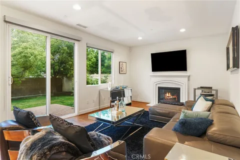 18141 Topham Street, Tarzana, CA MLS: SR25109904