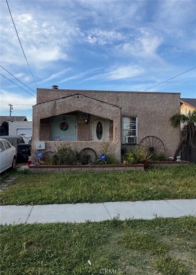 11627 186th St, Artesia, CA 90701