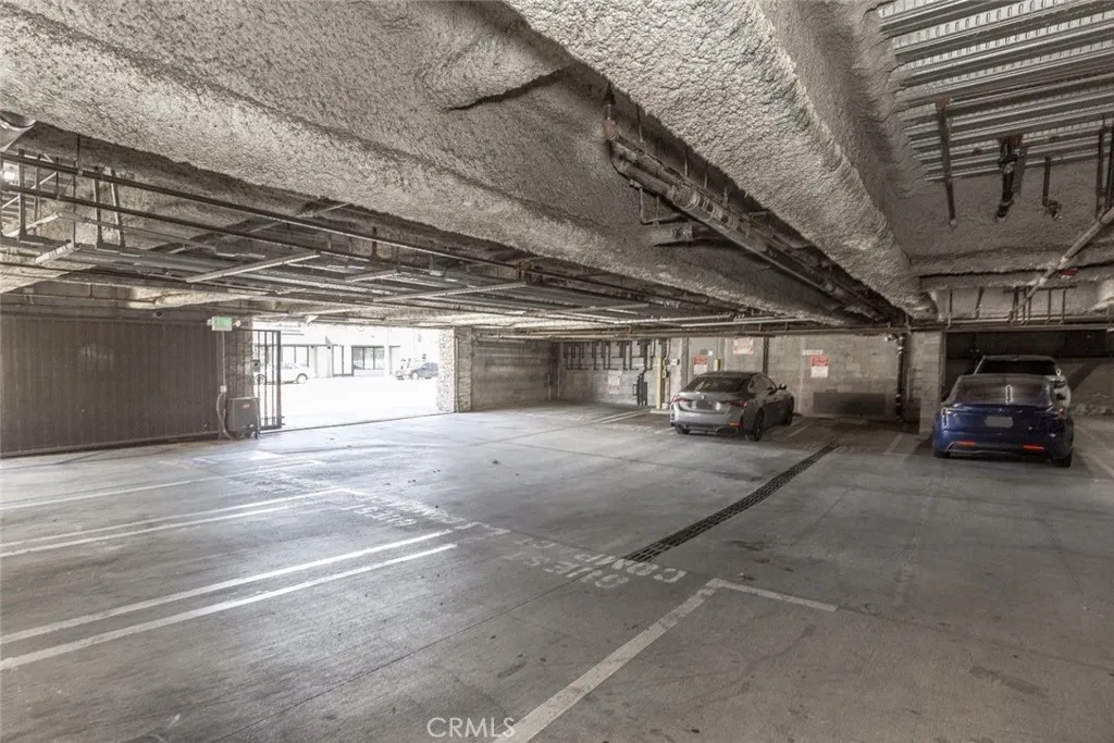 Additional image 52 of 11124 Burbank Boulevard Unit 101, North Hollywood, CA 91601