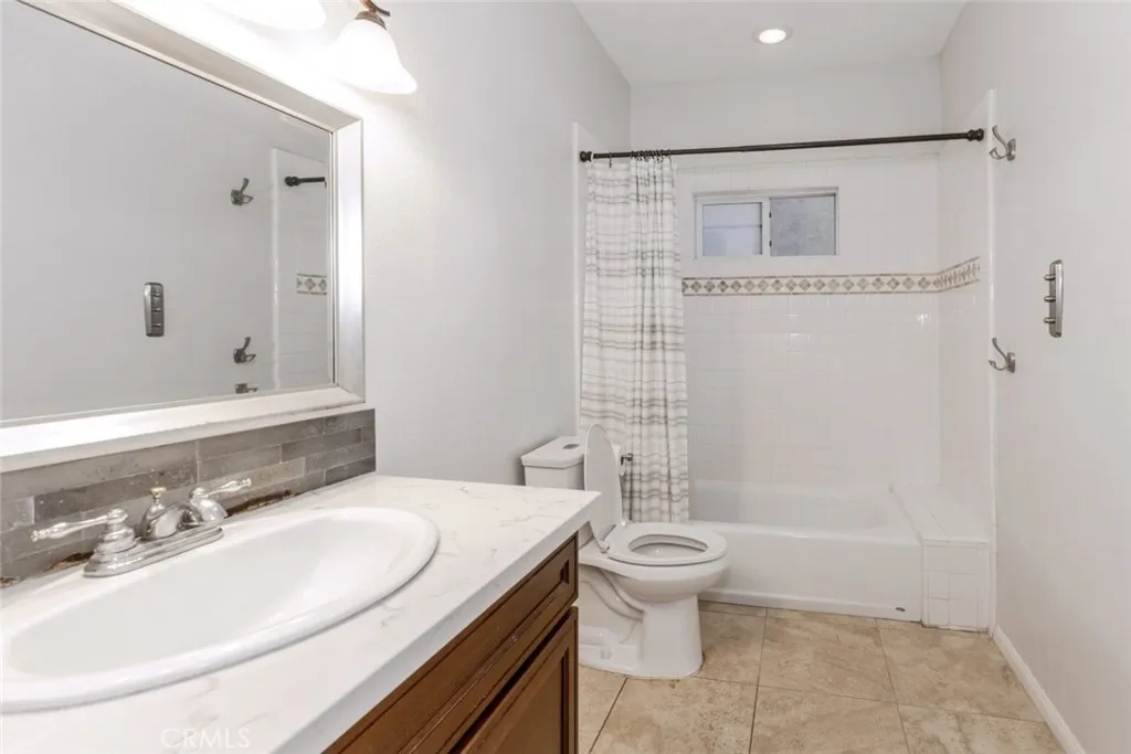 Additional image 42 of 11124 Burbank Boulevard Unit 101, North Hollywood, CA 91601