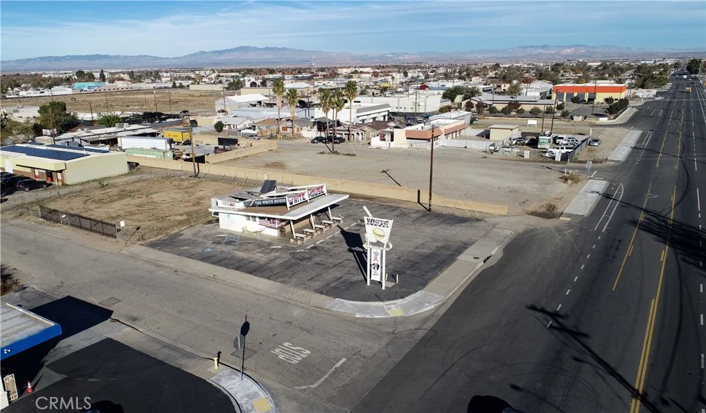 Additional image 6 of 44431 Division St, Lancaster, CA 93535