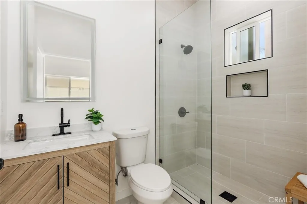 Additional image 28 of 642 E Fairview Boulevard Unit B, Inglewood, CA 90302