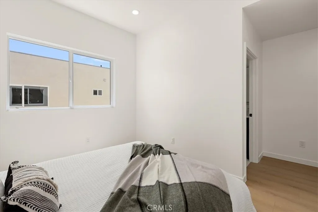 Additional image 82 of 642 E Fairview Boulevard Unit B, Inglewood, CA 90302