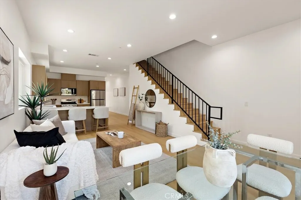 Additional image 12 of 642 E Fairview Boulevard Unit B, Inglewood, CA 90302