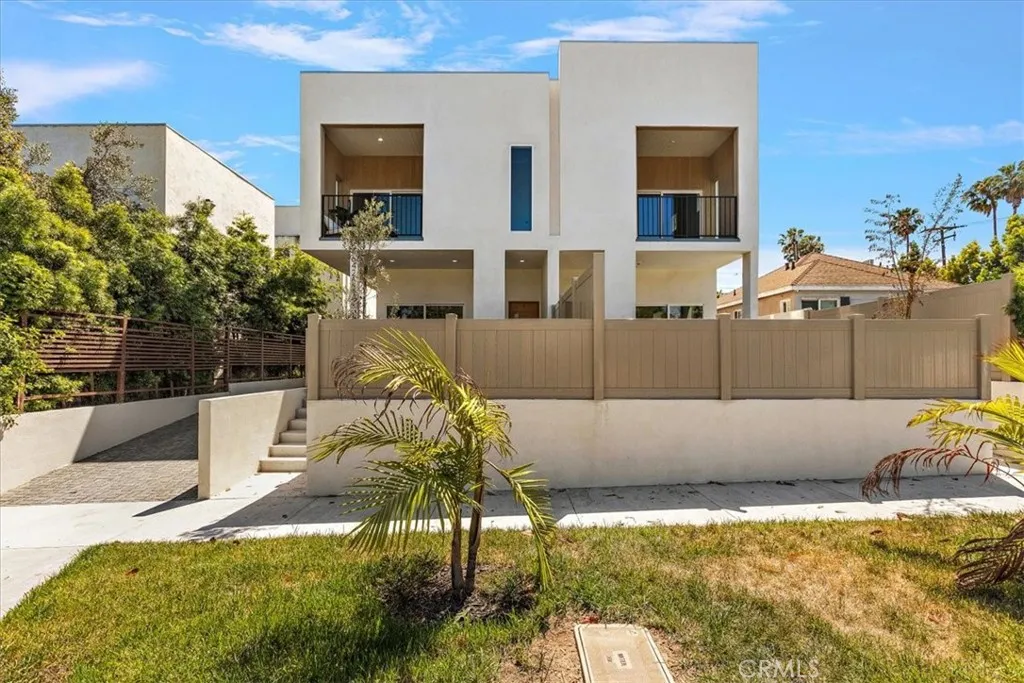 Additional image 48 of 642 E Fairview Boulevard Unit B, Inglewood, CA 90302