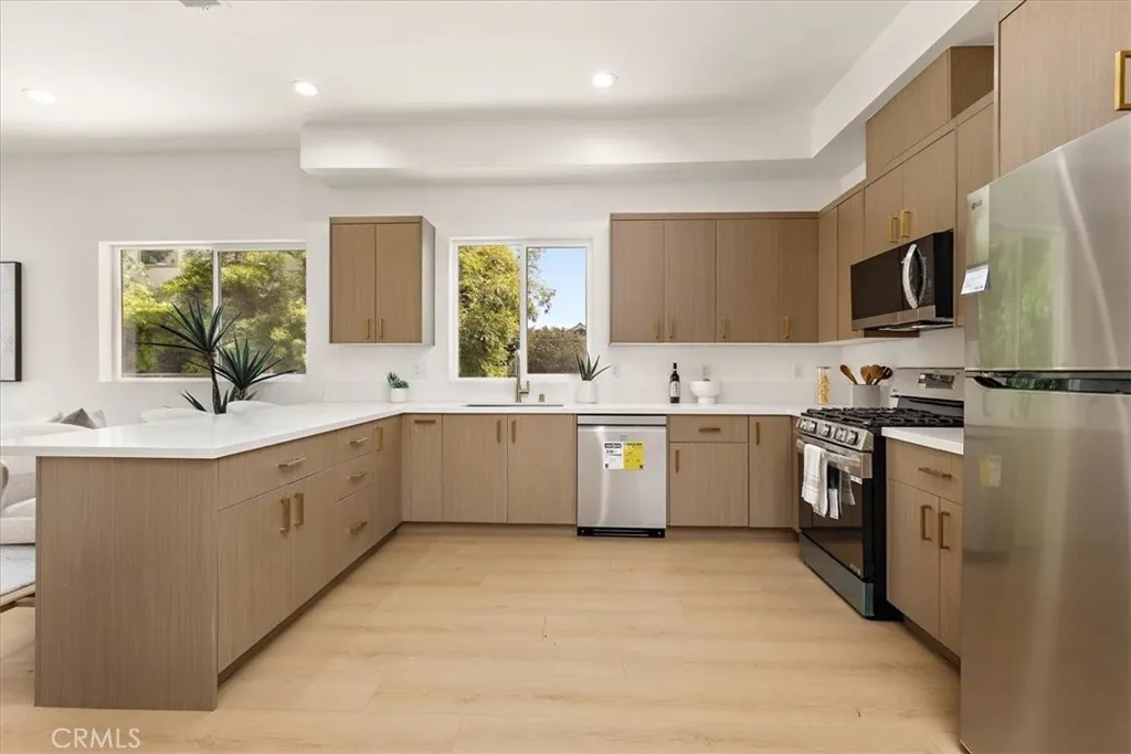 Additional image 64 of 642 E Fairview Boulevard Unit B, Inglewood, CA 90302